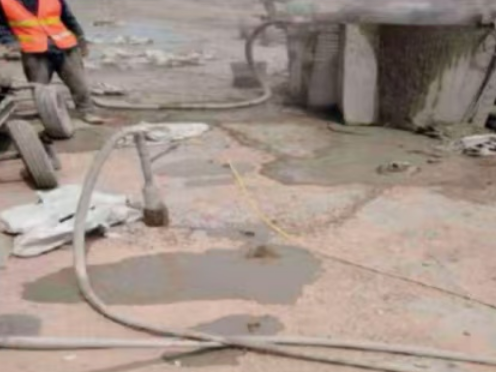 惠济水泥混凝土路面板底注浆技术 路面脱空注浆整治方案